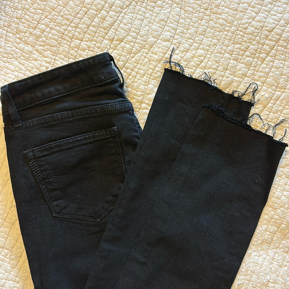 Gorgeous black pair Paige Skyline Skinny jeans size 26